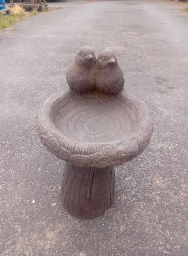 Concrete robin birdbath - robin,