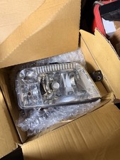 TYC 20-0335-05-2 Headlight for