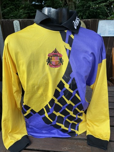 Vintage sunderland goalkeeper - vintage,
