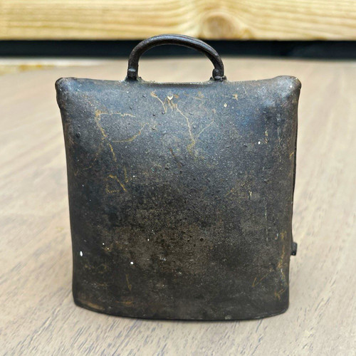 Black metal cow bell with - metal,