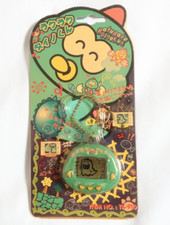 Dinkie Dino Electronic Virtual Pet RakuRaku Dinokun Green From Japan