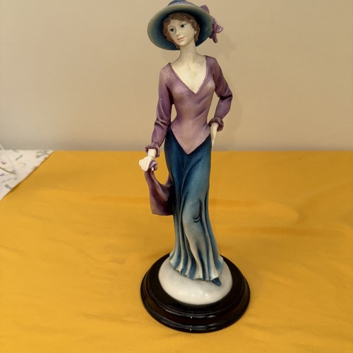 Leonardo figurine excellent - figurine.,