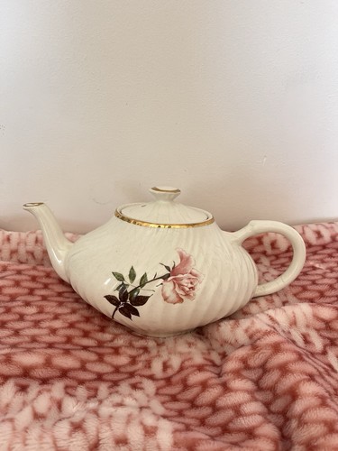 Arthur wood vintage ceramic - vintage,
