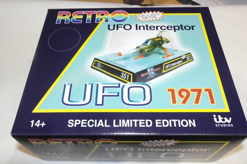 Sixteen retro shado ufo - 12,