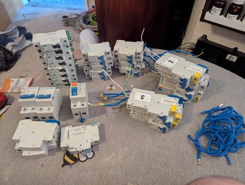 Job lot 32x mixed - , mcb,