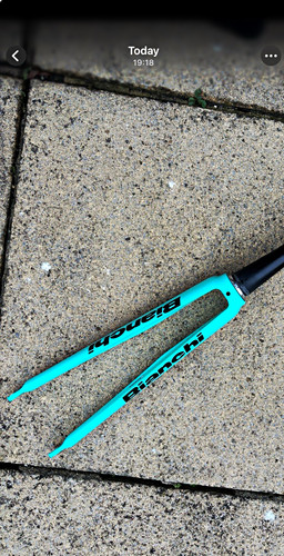 Bianchi carbon fibre road bike - road,