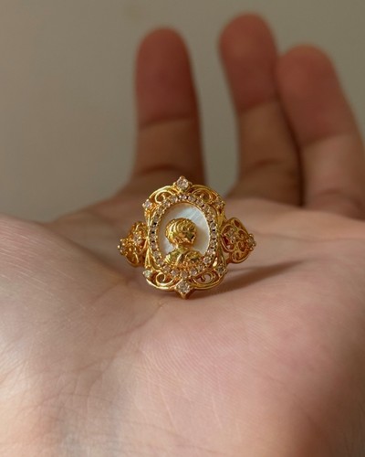 Vintage gold cameo ring - gold,
