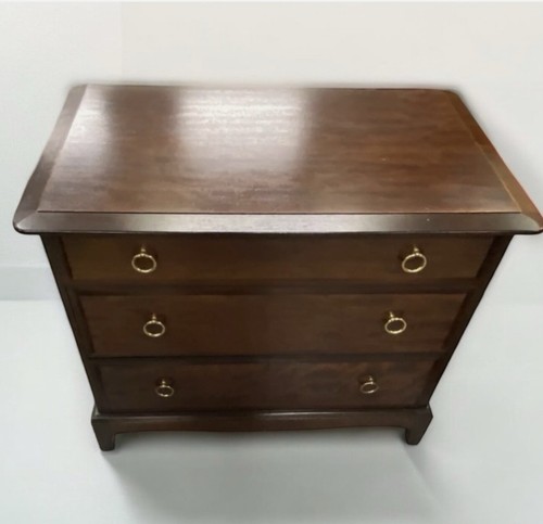 Stag minstrel chest 3 - of,