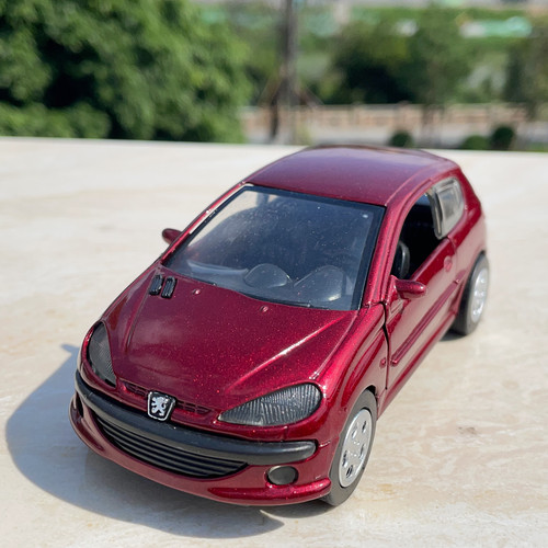 Scale peugeot 206 - 1/32,