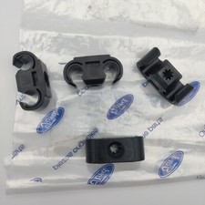 Genuine New Ford Fiesta Mk3, Mk4, XR2i, Transit Mk7, Fuel Line Clip x 4.