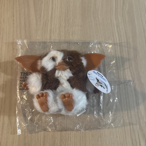 Neca gremlins gizmo plush toy - neca,