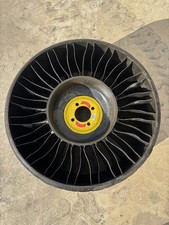 Michelin X Tweel Turf Airless