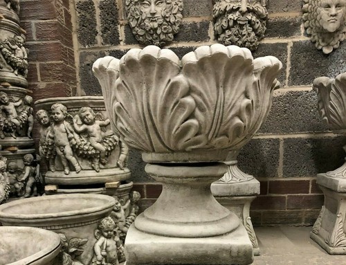 Small tulip planter - , urn
