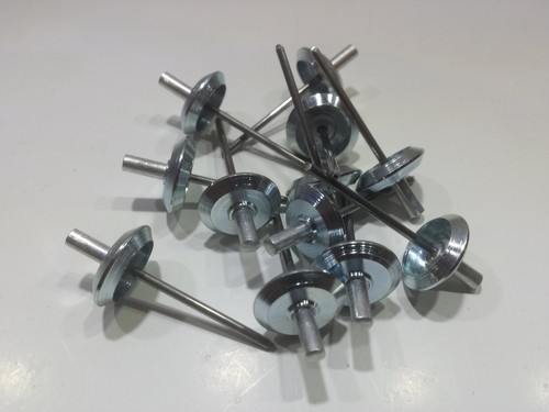 Bonnet moulding tucker clips - tucker,