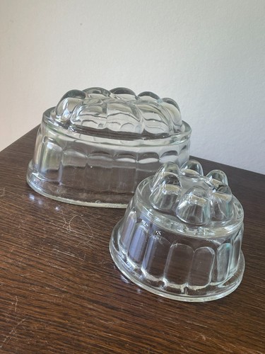 Vintage retro jelly moulds - ,