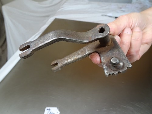 Gearbox gear selector fork - selector,