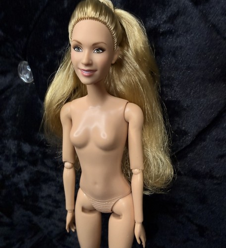 Barbie signature articulated - barbie,