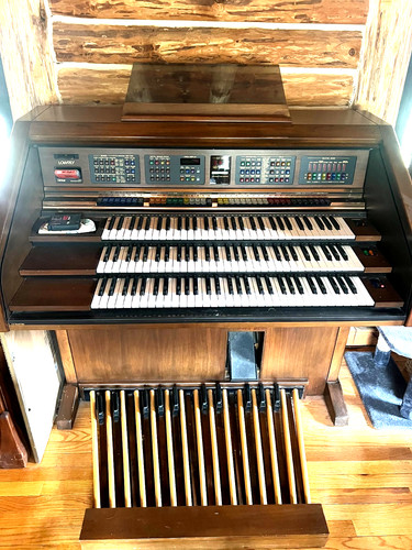 Lowrey genius 361 - lowrey, organ