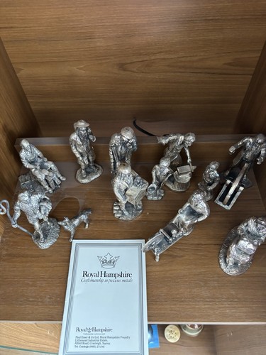 Royal hampshire pewter figures - royal,