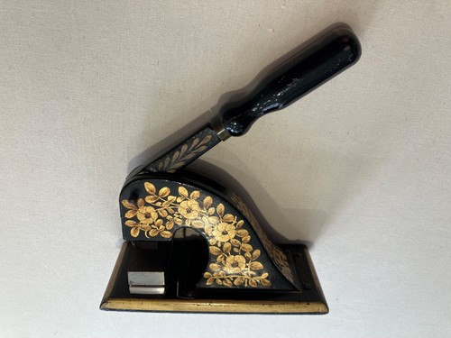 Victorian hand painted cast - hand,