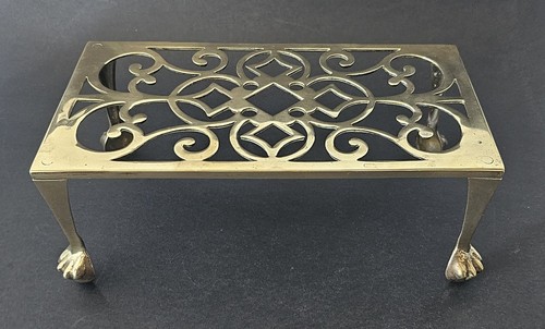 Vtg brass trivet victorian - brass,