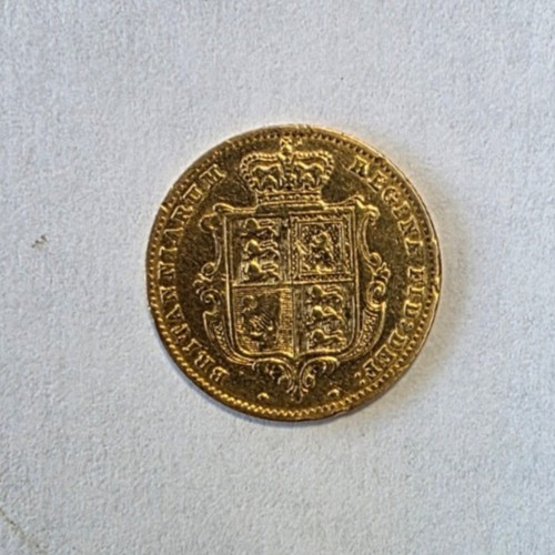 1861 22ct gold half sovereign - 22ct,