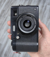 Fujifilm X100T 16.3MP APS-C