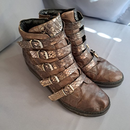 Moda pelle leather buckle - moda,