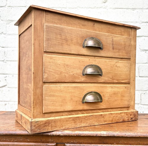 Three drawer cabinet - , specimen