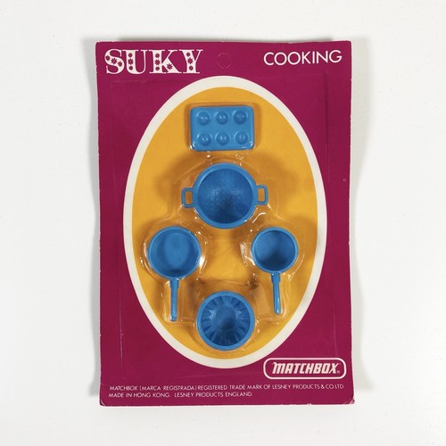 Vintage suky matchbox - vintage, doll's