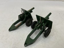 BRITAINS TOY SOLDIERS