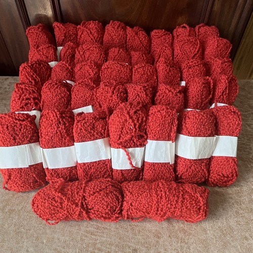 Red boucle yarn - red,