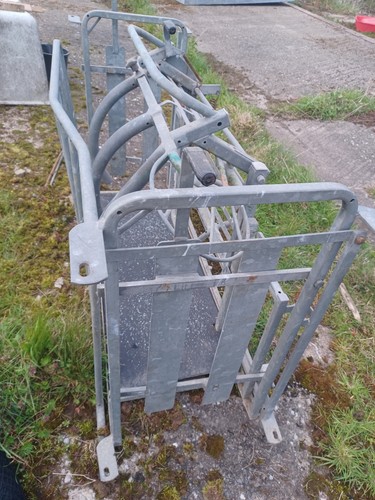 Sheep turnover crate iae - sheep,