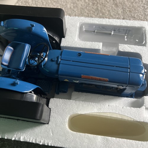 Universal hobbies tractor - universal,