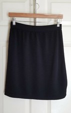 ST JOHN BASICS Black Santana Knit Mini Skirt Size 6 Career Work Classic VEUC! 