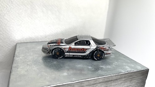 Hot wheels iroc firebird 2001 - hot,
