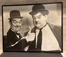 Vintage Black & White Laurel