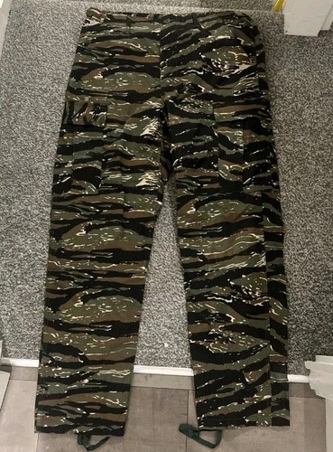 Green woodland tiger - green,