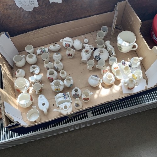 Job lot crested china mostly - china,