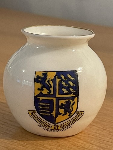 Goss crested china - h,