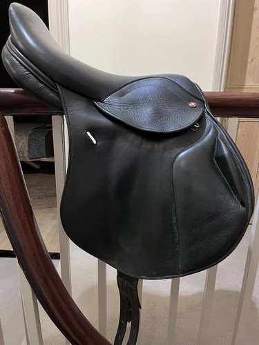 Monoflap jump saddle medium - jump,