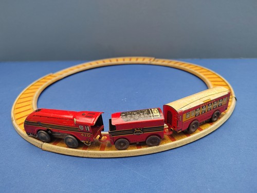Tinplate clockwork train set - clockwork,