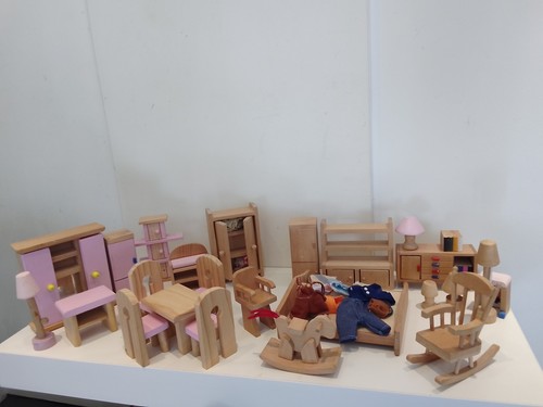 Vintage dolls house wooden - vintage,