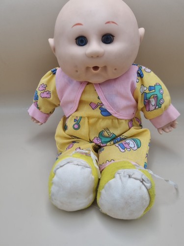 Uneeda doll pacifier 1990 - doll,