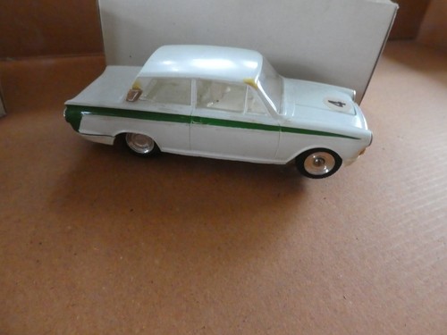 Airfix ford cortina mk1 - 1/32,