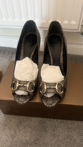 Gucci designer shoes - shoes, size