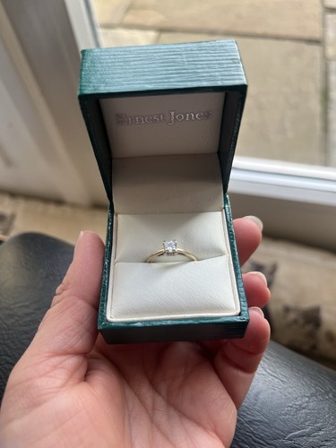18ct white gold princess - gold, cut