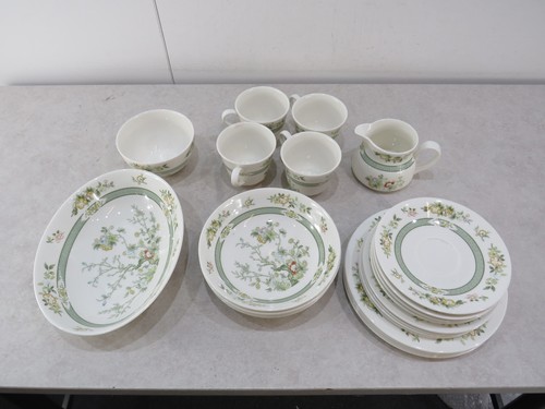 Royal doulton bone china - doulton,