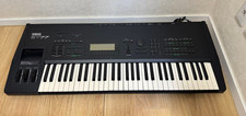 YAMAHA SY77 Music Synthesizer