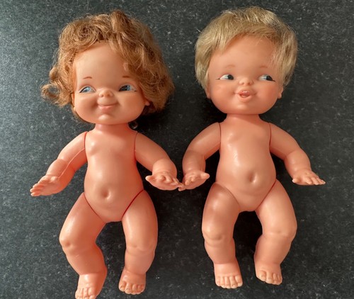 Dolls famosa twins girl - , by